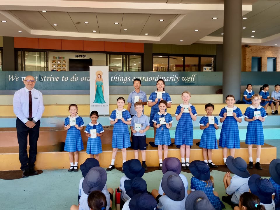 932332665570567_1332023055601524-1