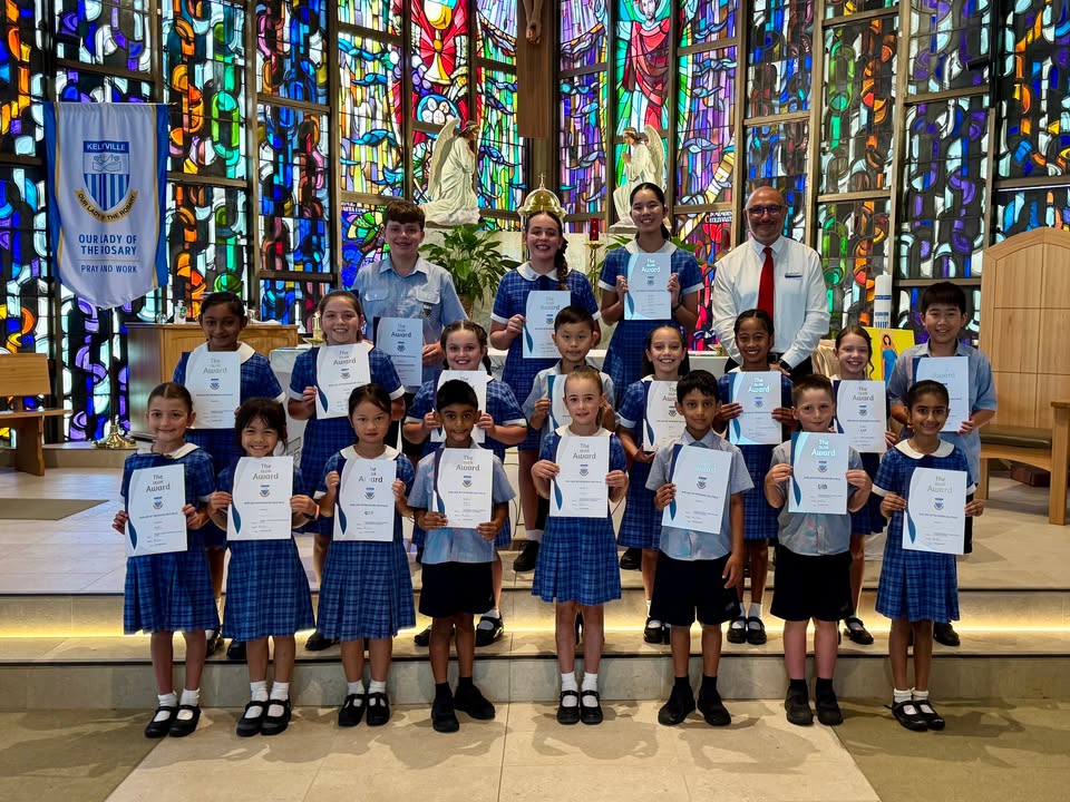 932332665570567_1384070653730097-1