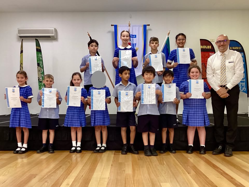 932332665570567_1420455810091581-1