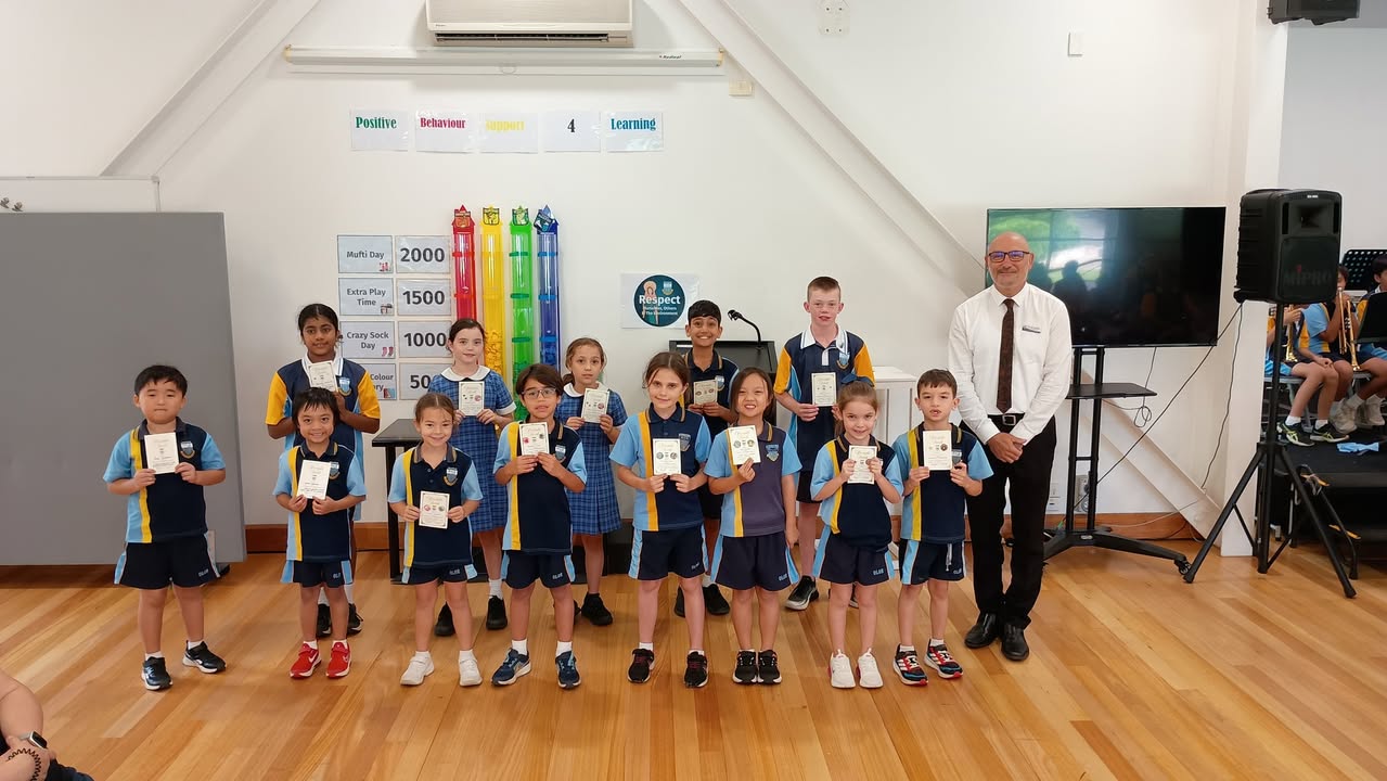 932332665570567_1462142712589557-1