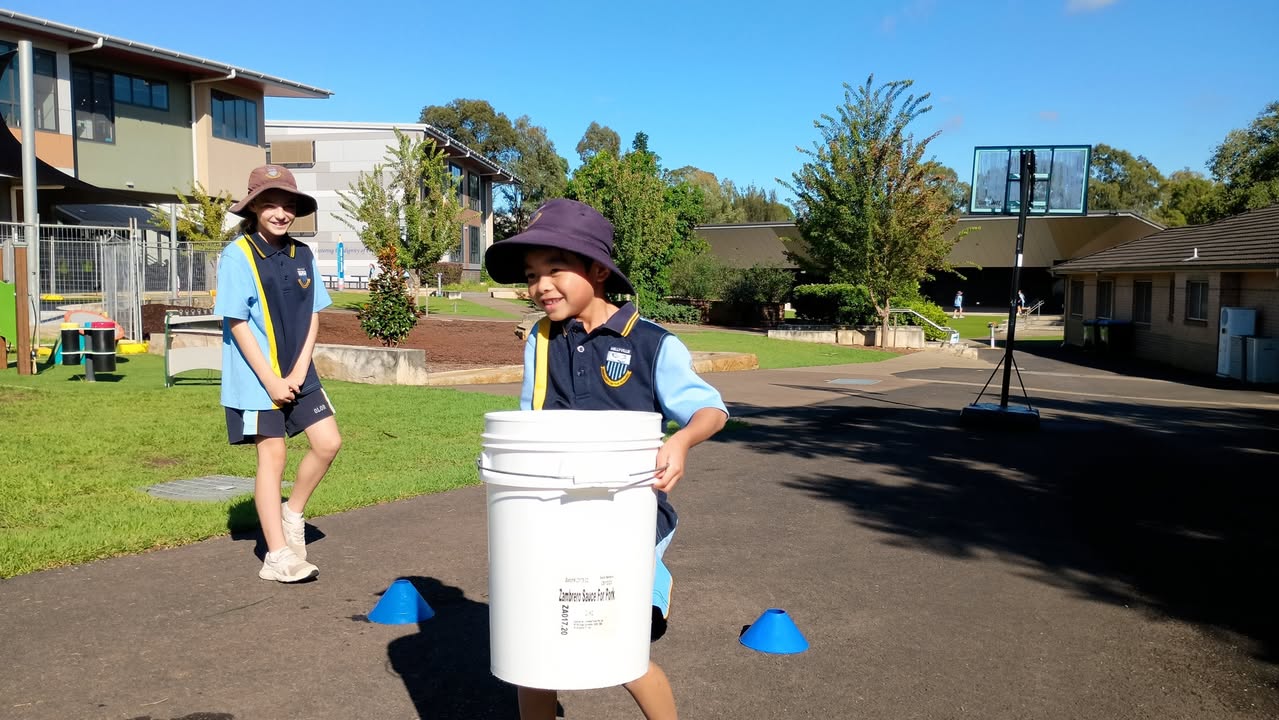 932332665570567_1463020459168449-1